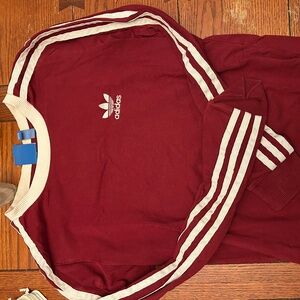 burgundy Adidas long sleeve, like new, XS
